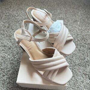 Lauren Conrad Blush Tan Heels. Size 7.5